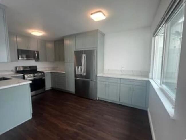 Building Photo - Imperial Beach - Newly Renovated Bungalow
