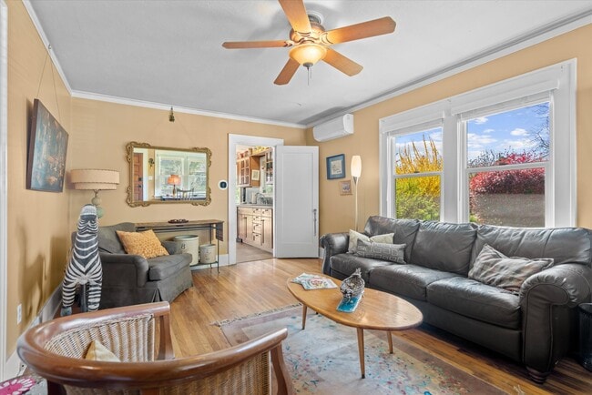 Building Photo - 840 N Farragut St