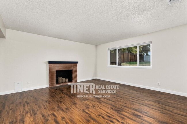 Building Photo - 3960 Annabelle Ave