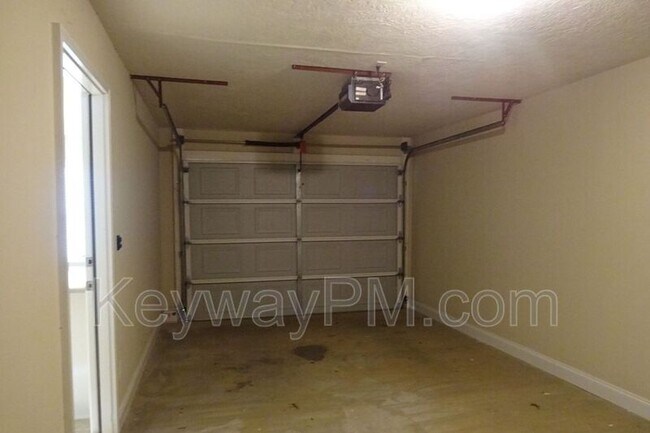 Building Photo - 5166 Aruba Cir