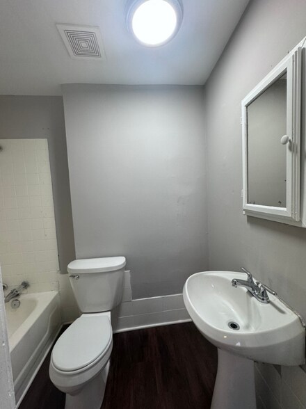 Building Photo - 2244 S Spaulding Ave