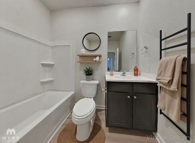 Building Photo - 15419 Maple Ter Dr