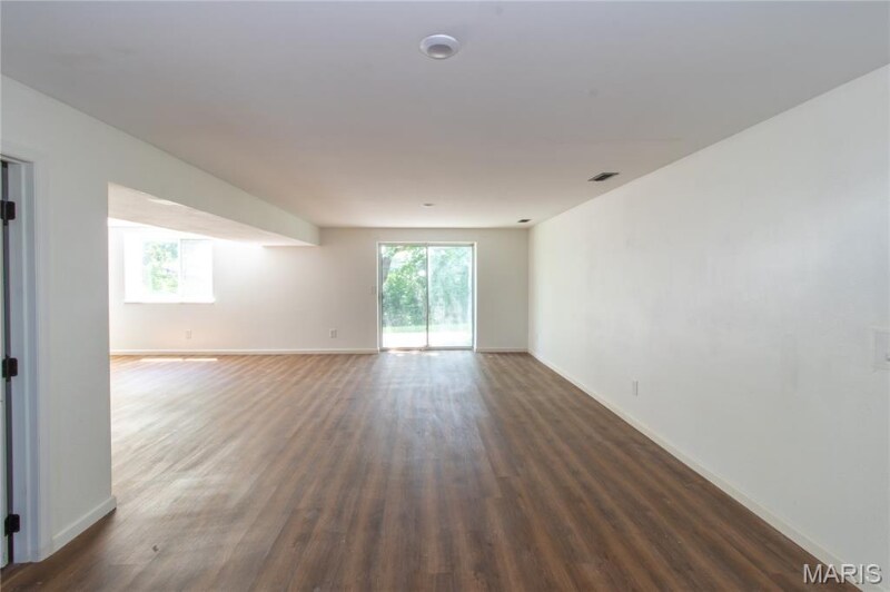 Building Photo - 114 Green Forest Estates Dr