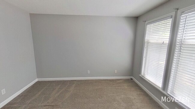 Building Photo - 1221 Westview Ln