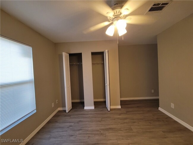 Building Photo - 5453 Avenue E