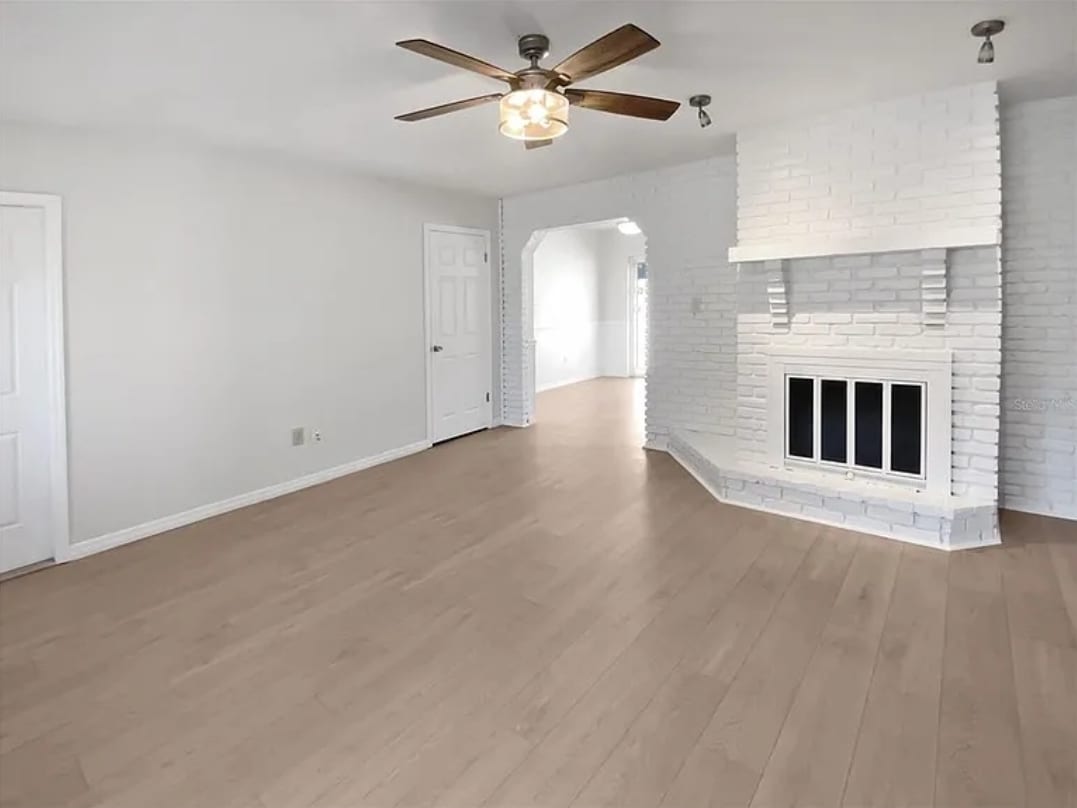 Building Photo - 1608 Amberlea Dr N