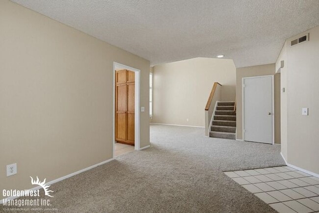 Building Photo - Lovely 3Bdm 2Ba Town-home in Rancho Peñasquitos!