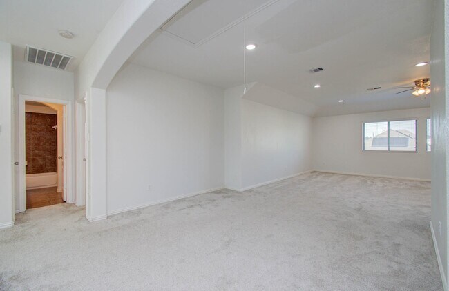 Building Photo - 22314 Mosshall Ct