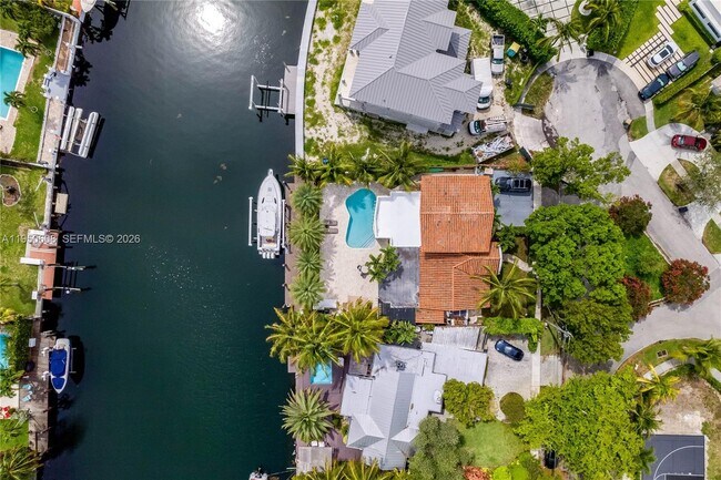 Building Photo - 12515 Palm Rd