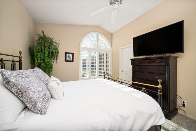 Building Photo - 370 Cypress Point Dr