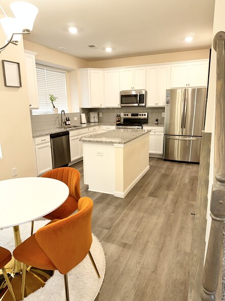 Building Photo - 510 Dorman St