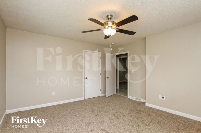 Building Photo - 6235 Lynwood Dr NW
