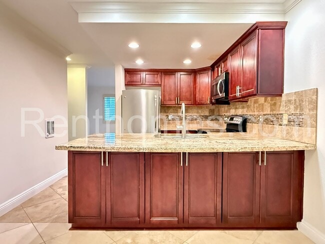 Building Photo - 3711 Louisiana St