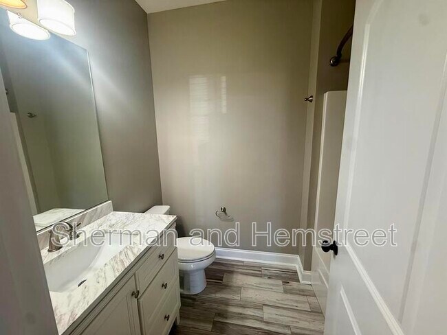 Building Photo - 4239 Windslow Dr