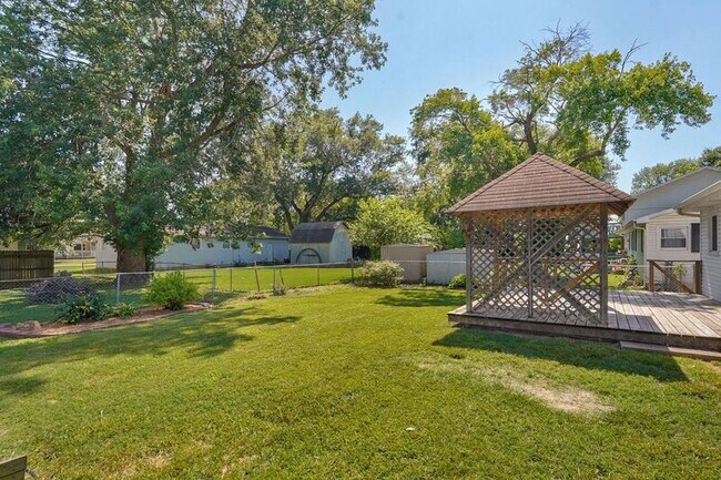 Building Photo - 3318 W Dorber Dr