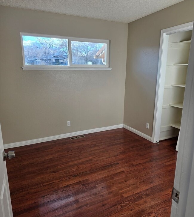 Building Photo - Northwest home