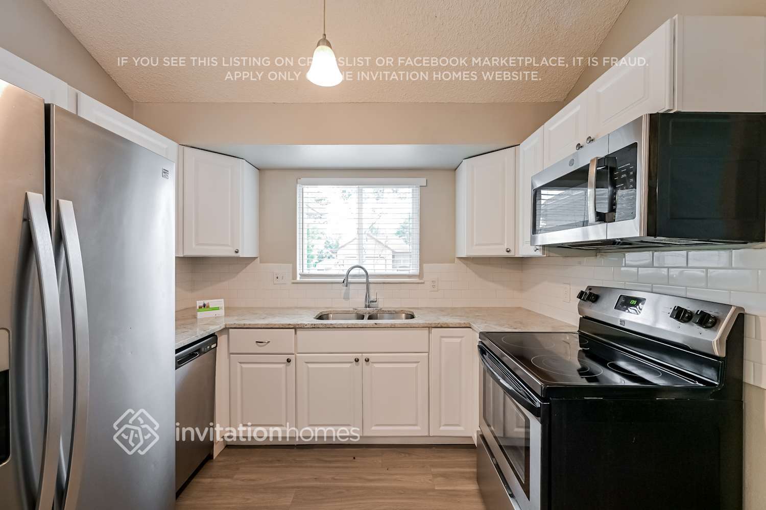 Building Photo - 19471 E Navarro Dr