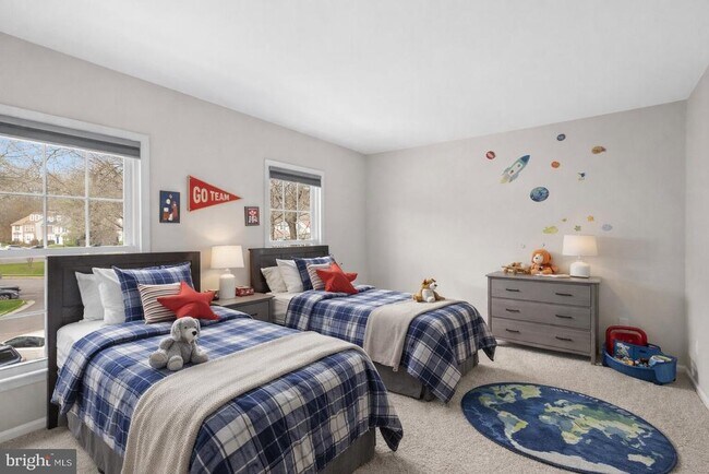 Building Photo - 8483 Laurel Oak Dr