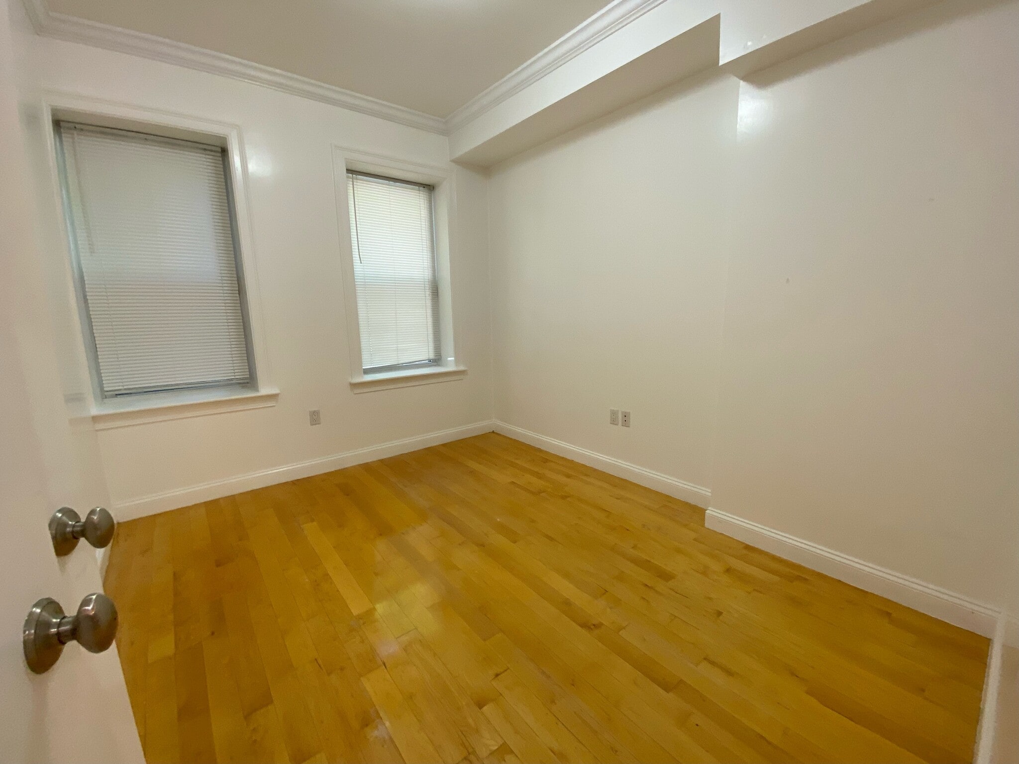 Building Photo - 10 Sheafe St