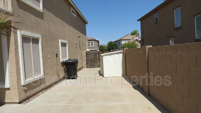 Building Photo - 14787 W Columbine Dr