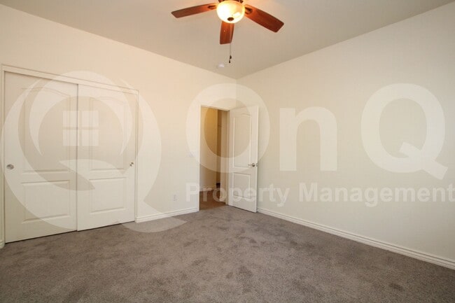 Building Photo - 14214 W Gelding Dr