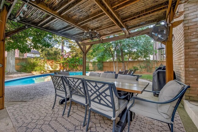 Building Photo - 9622 Fenchurch Dr