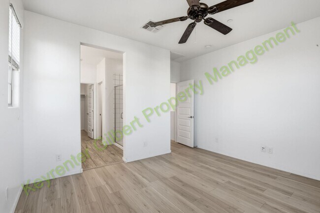 Building Photo - Modern Gilbert Lakeview Townhome in The La...