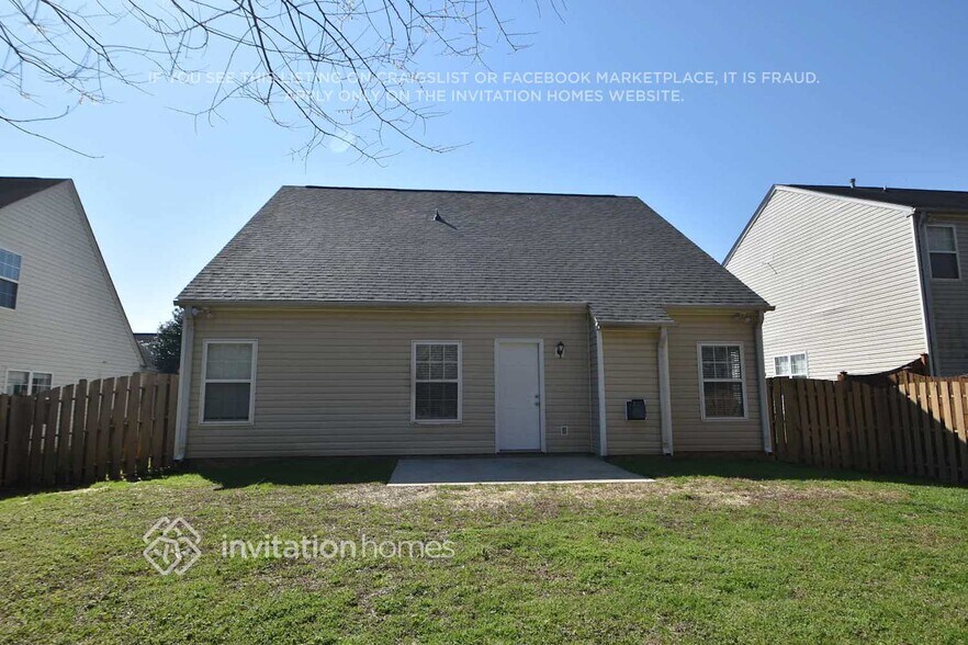 Building Photo - 8806 Laurel Run Dr