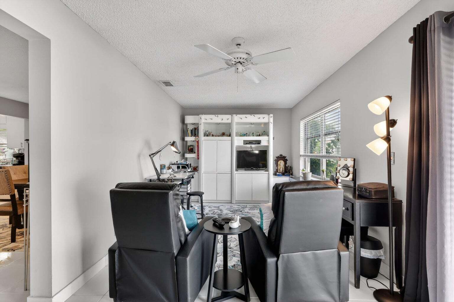 Building Photo - 6357 Overland Dr