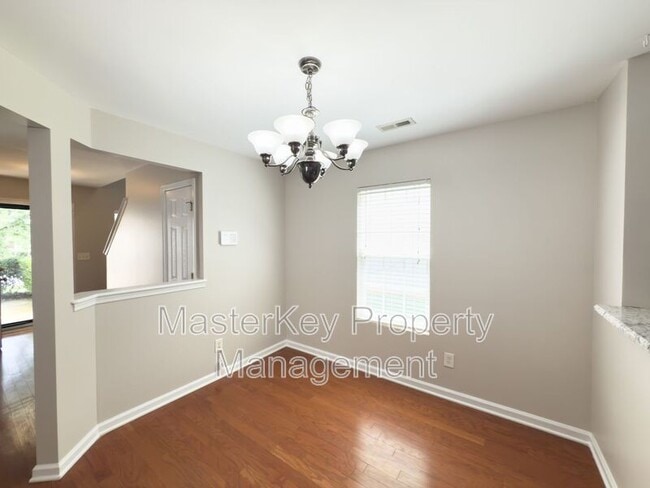Building Photo - 2915 Skybrook Ln