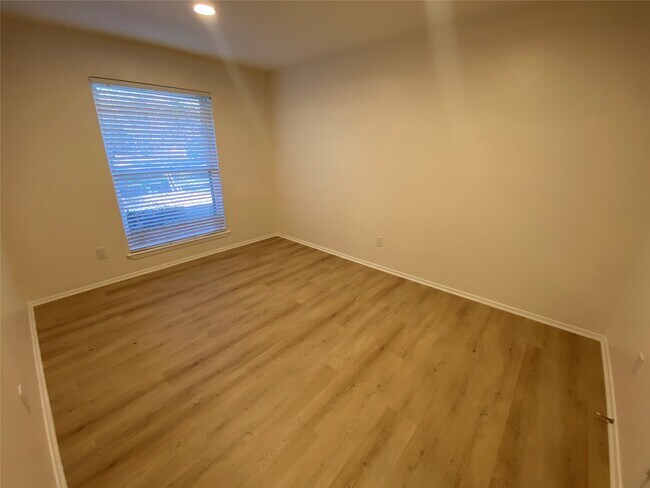 Building Photo - 2 N Waxberry Rd