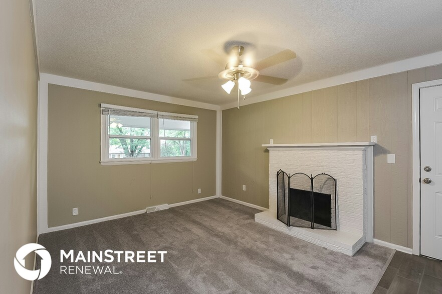 Building Photo - 12500 E 54th Terrace