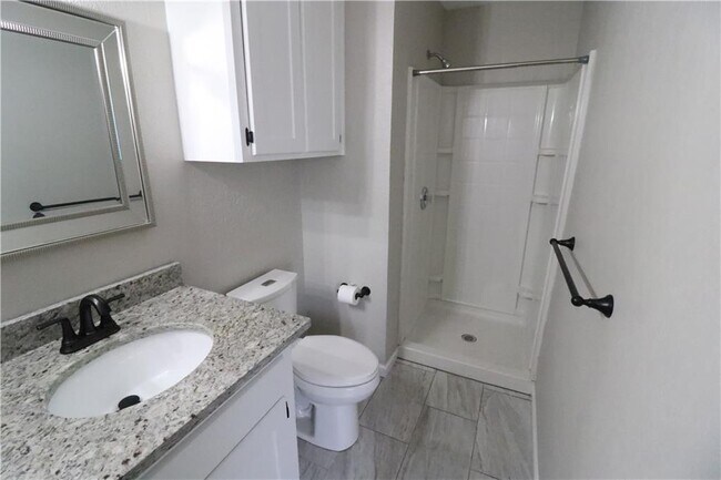 Building Photo - 5813 Crest Willow Dr