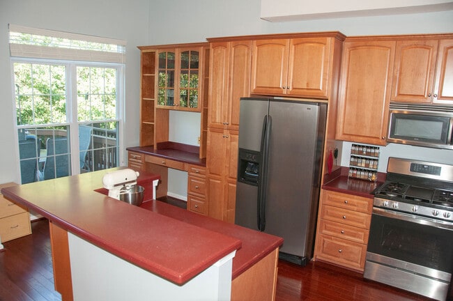 Building Photo - 21672 Kings Crossing Terrace