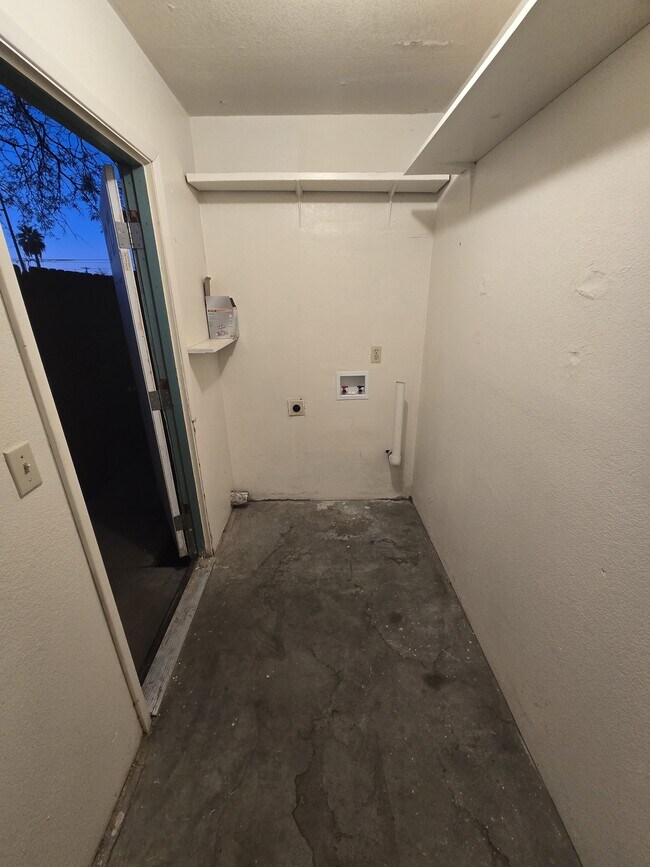 Building Photo - 2784 N Columbus Blvd