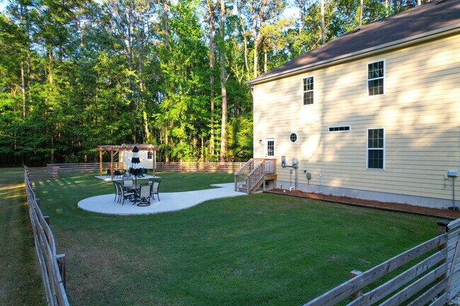 Building Photo - 4 Bedroom, 2.5 Bathroom Home in The Refuge at Ravenel - Ravenel