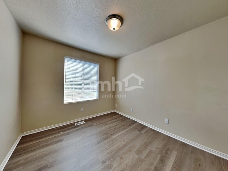 Building Photo - 2872 W 2075 S