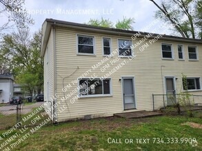 Building Photo - 33060 Alanson St