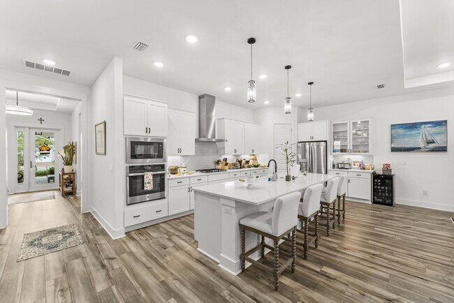Building Photo - 119 Anastasia Cir