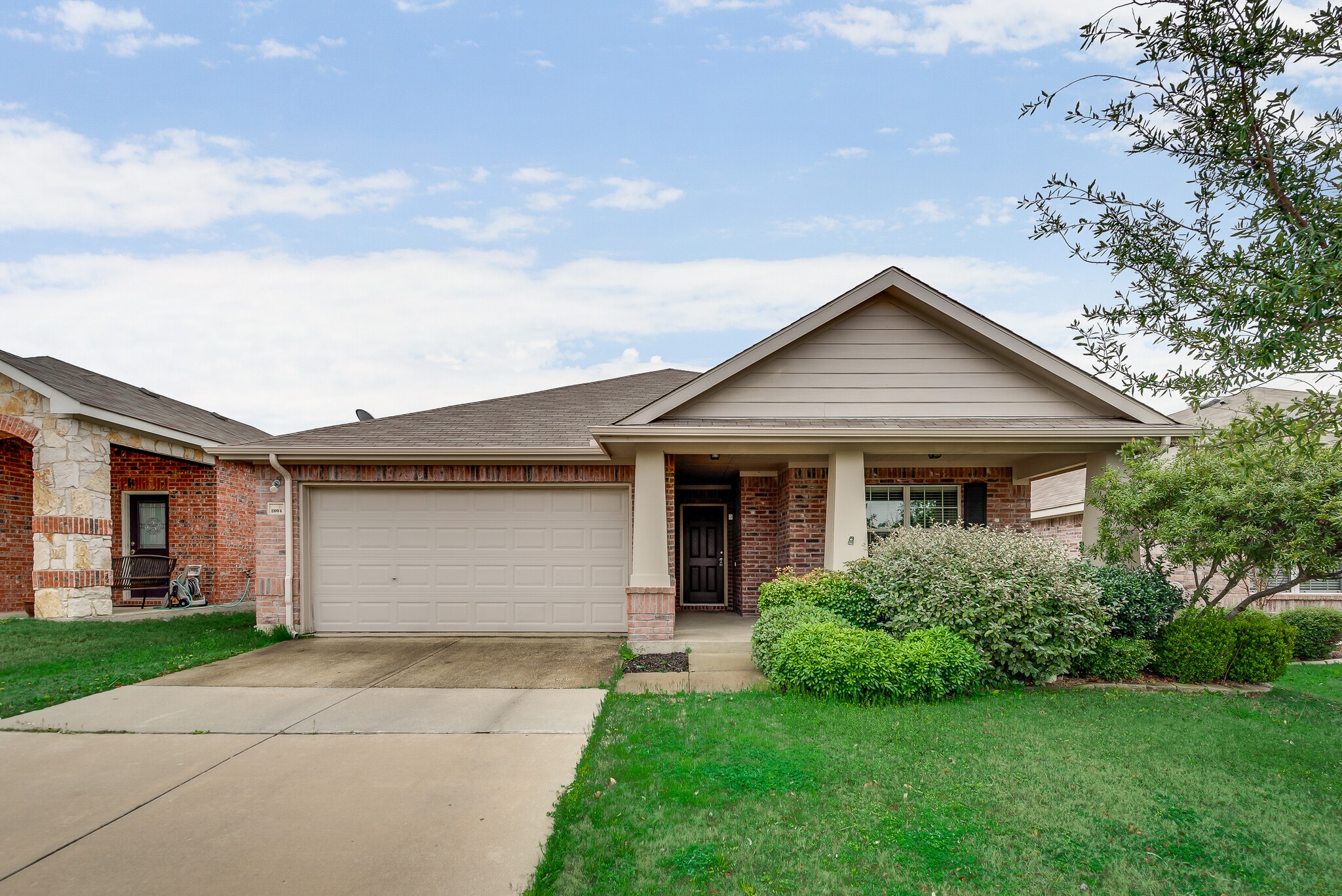 Building Photo - 2004 Zavala Dr