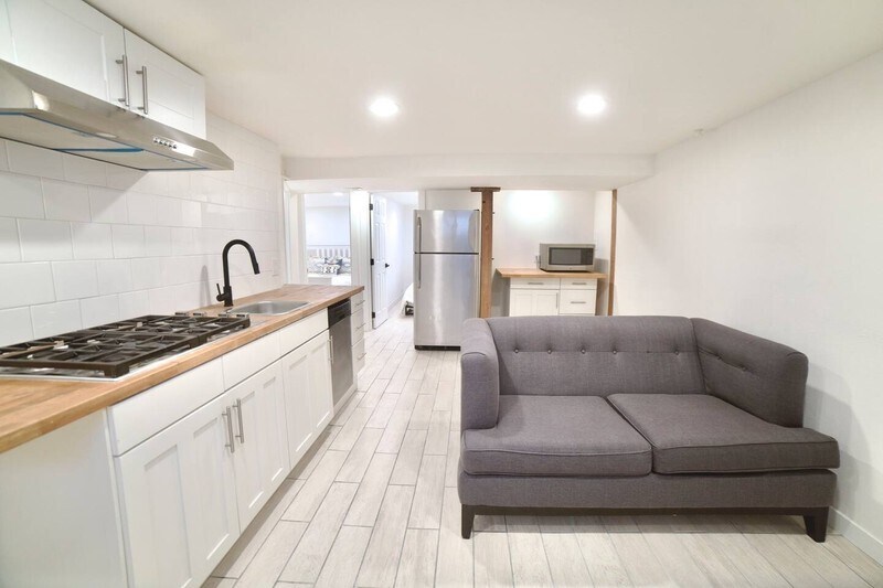 Building Photo - 368 S 700 W