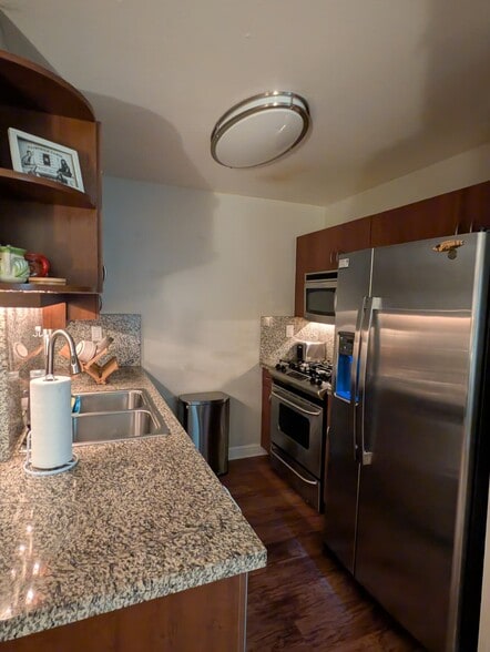 Building Photo - 1265 N Crescent Heights Blvd