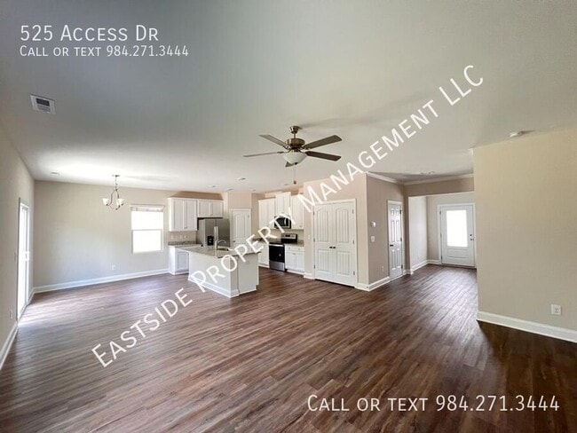 Building Photo - 525 Access Dr