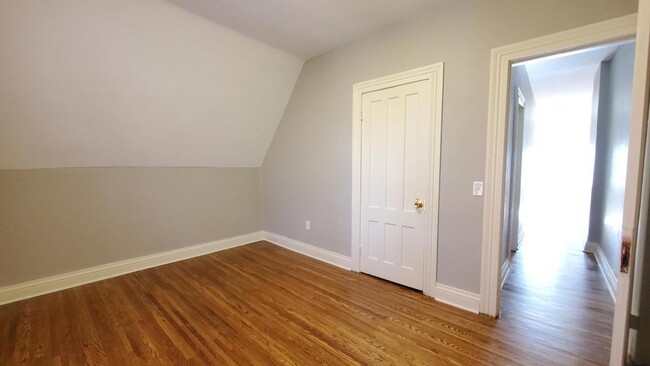 Building Photo - 3-5 Selden