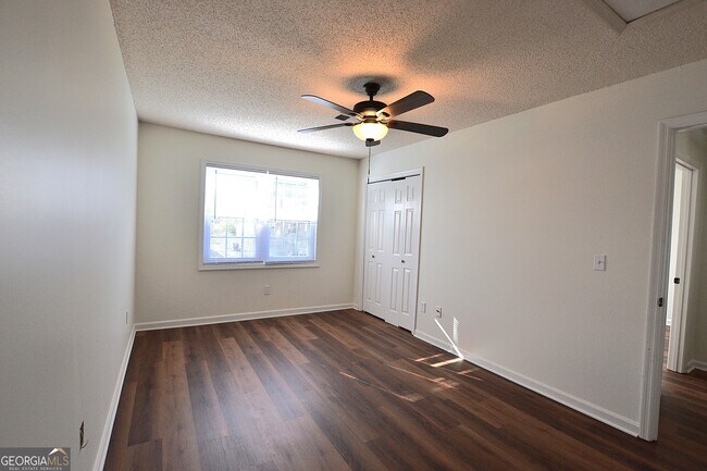 Building Photo - 2085 Sand Wedge Cir