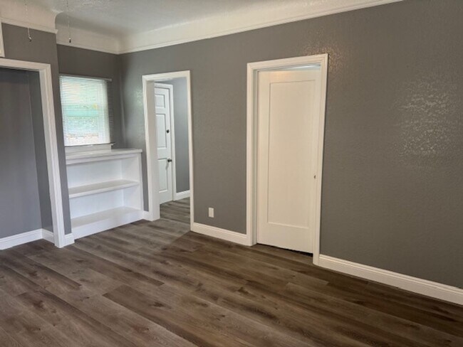 Building Photo - 714 Lime Ave