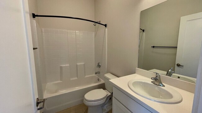 Building Photo - New Construction Studio Apartment with Air...