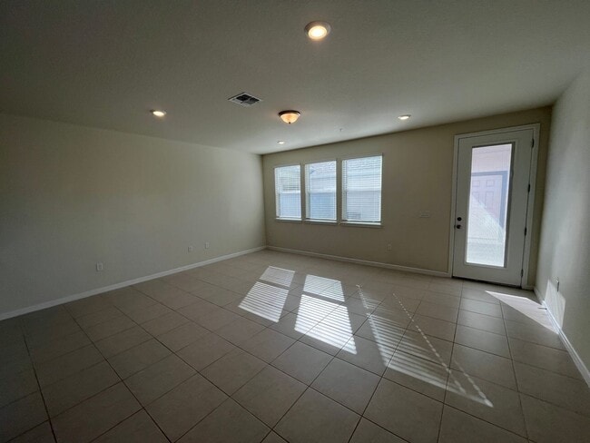 Building Photo - 14202 Sapelo Beach Dr