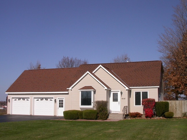 Building Photo - 5645 NY-5