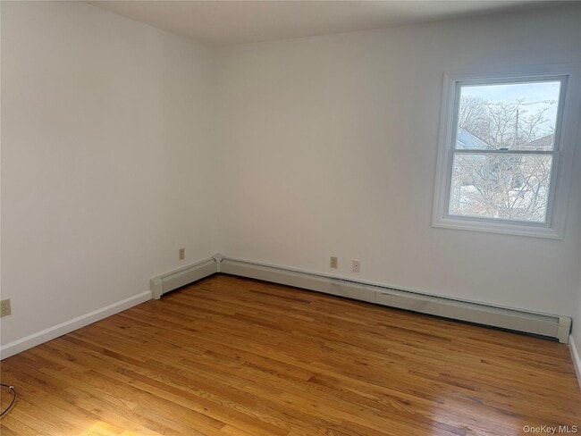 Building Photo - 219 Manhattan Ave